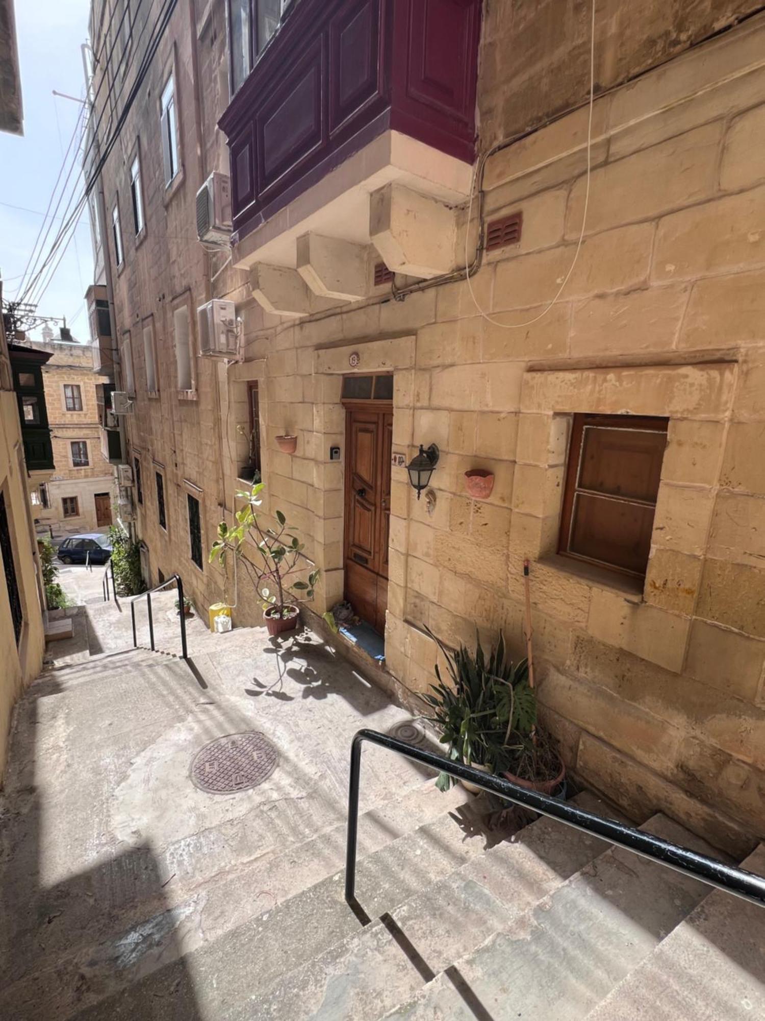 Three Apartment Vittoriosa Exterior foto