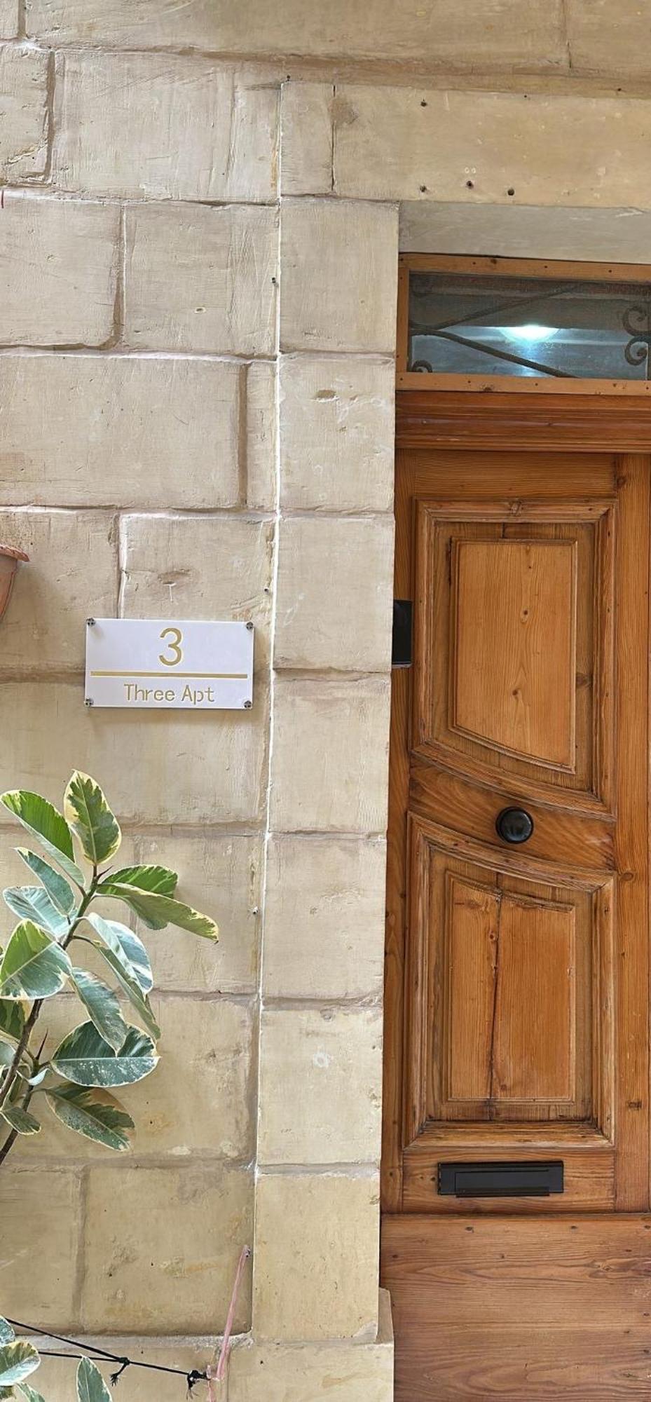 Three Apartment Vittoriosa Exterior foto